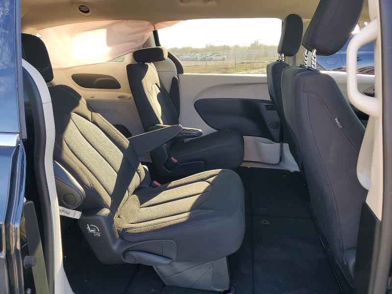 Photo 11 from auction – 2023 CHRYSLER VOYAGER with VIN 2C4RC1CG3PR534431