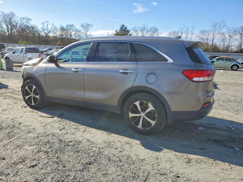 Photo 2 from auction – 2016 KIA SORENTO EX with VIN 5XYPH4A17GG007943