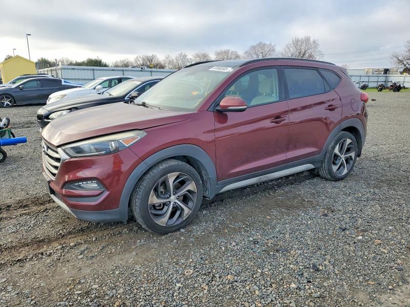 HYUNDAI TUCSON 2017 with VIN KM8J33A22HU562866 - Photo from auction
