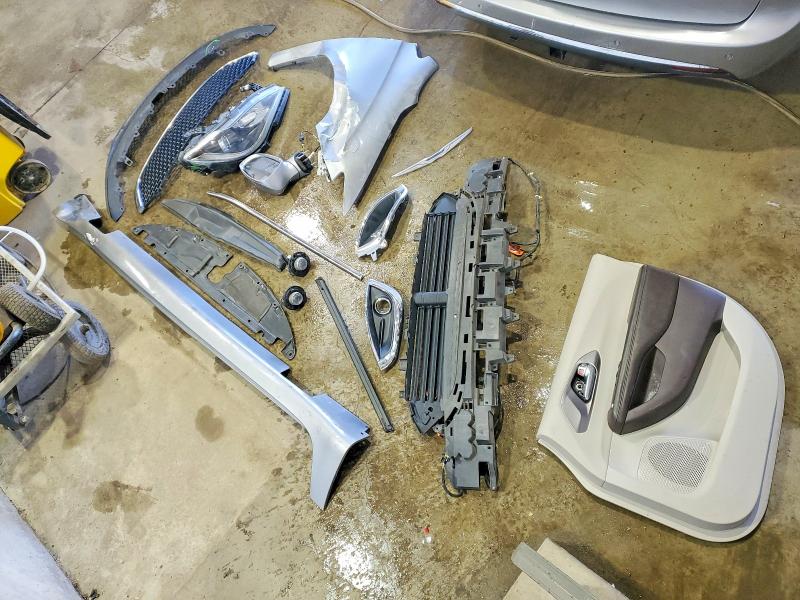 Photo 13 from auction – 2018 CHRYSLER PACIFICA with VIN 2C4RC1EG9JR113768