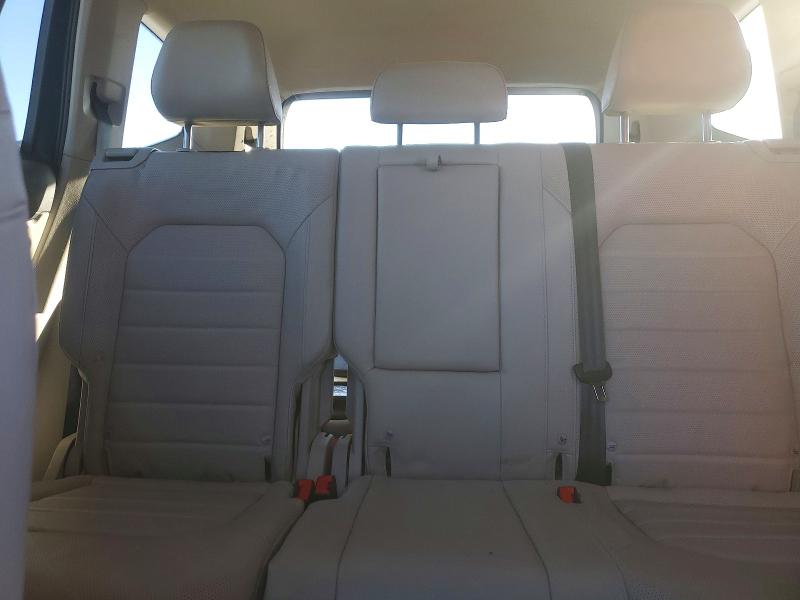 Photo 10 from auction – 2018 VOLKSWAGEN ATLAS with VIN 1V2NR2CA9JC514018