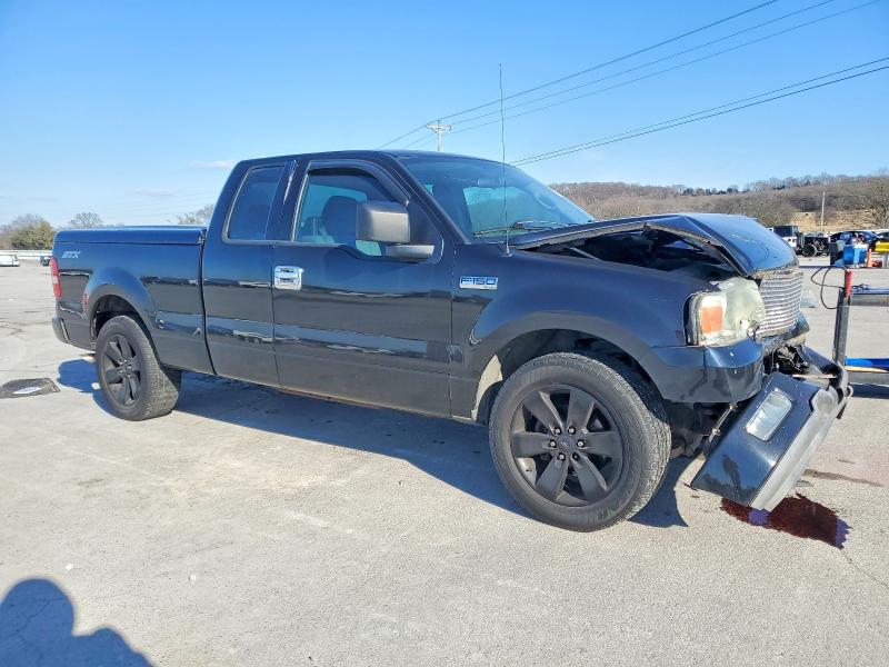 Photo 4 from auction – 2004 FORD F150 with VIN 1FTRX12W64NB93256
