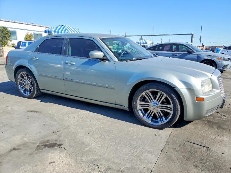 Photo 4 from auction – 2006 CHRYSLER 300 with VIN 2C3LA43R16H246446