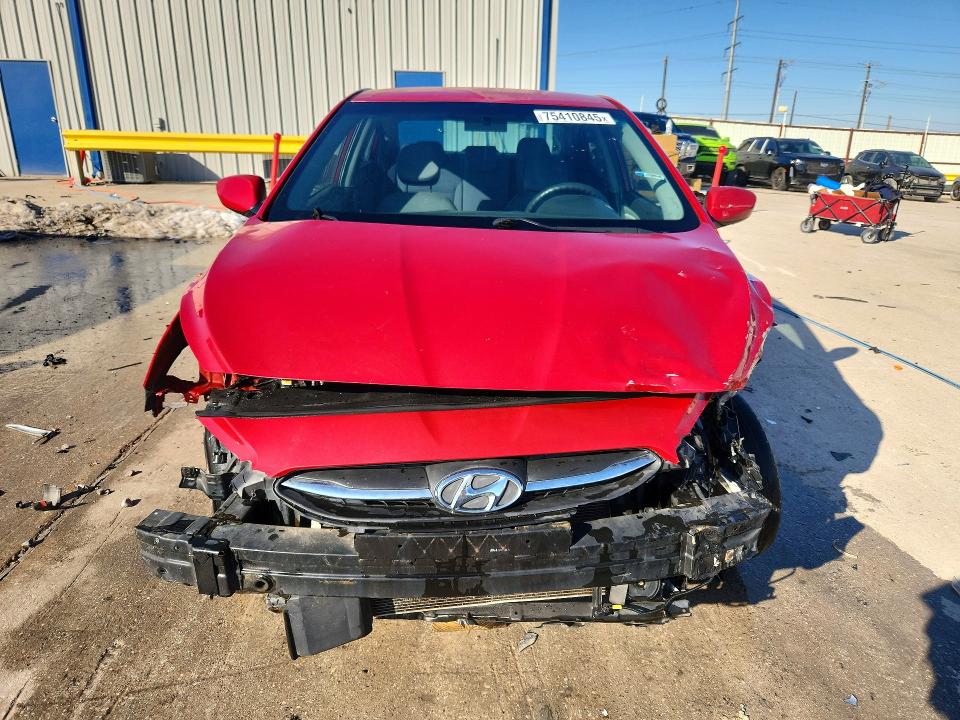 Photo 5 from auction – 2015 HYUNDAI ACCENT GLS with VIN KMHCT4AE8FU826100