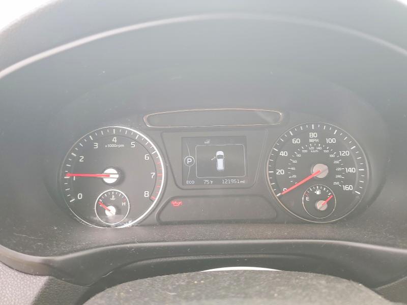Photo 9 from auction – 2016 KIA SORENTO LX with VIN 5XYPG4A30GG110822