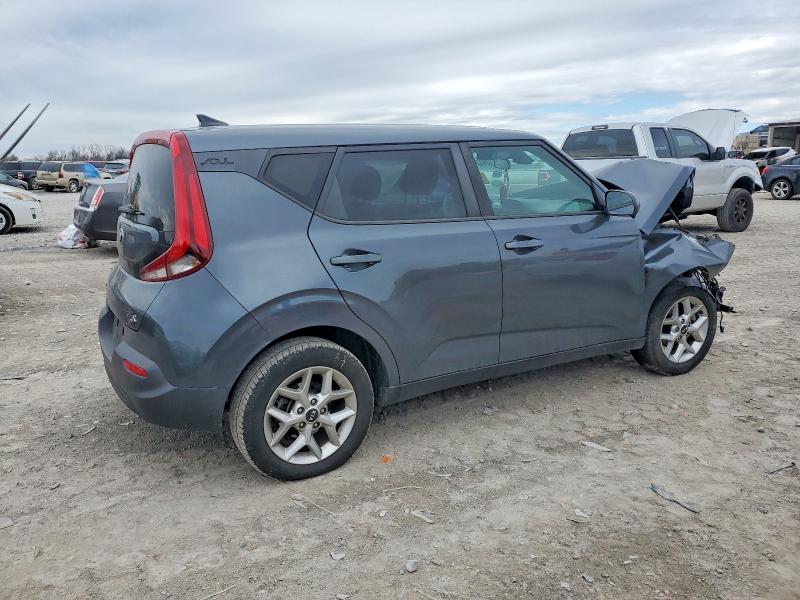 Photo 3 from auction – 2021 KIA SOUL LX with VIN KNDJ23AUXM7765621