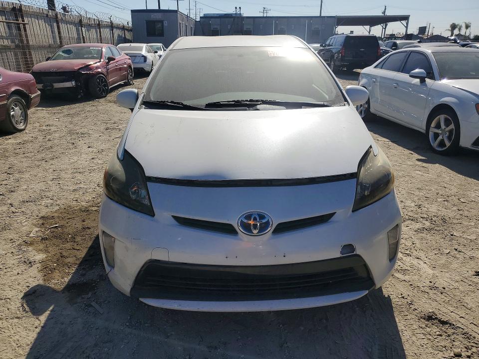 Photo 5 from auction – 2013 TOYOTA PRIUS with VIN JTDKN3DU7D5693666