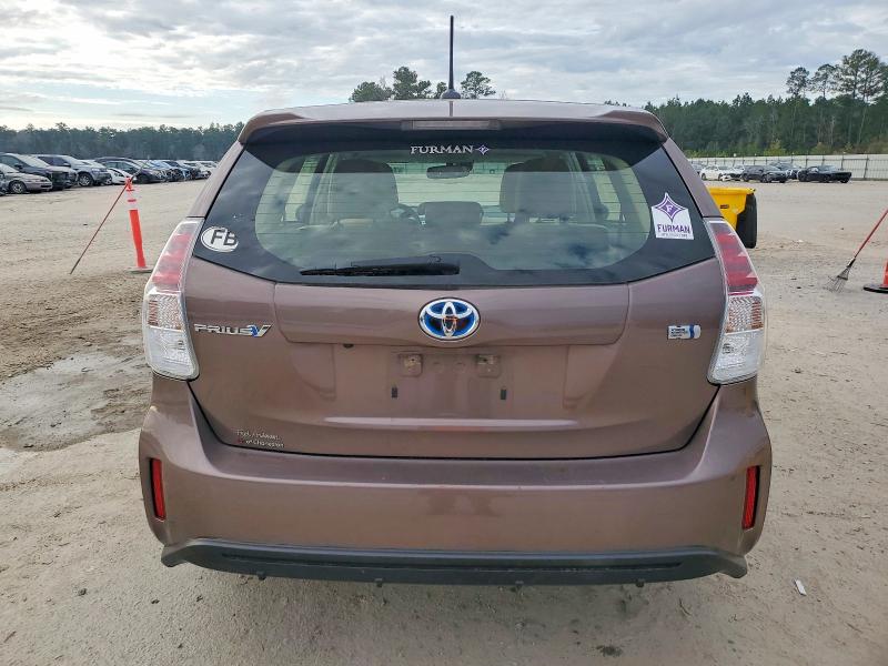 Photo 6 from auction – 2016 TOYOTA PRIUS V with VIN JTDZN3EU5GJ049561