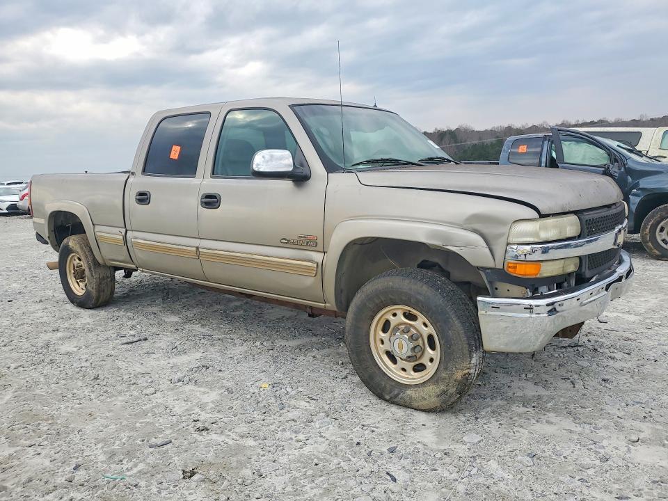 Photo 4 from auction – 2002 CHEVROLET SILVERADO with VIN 1GCHC23162F174178