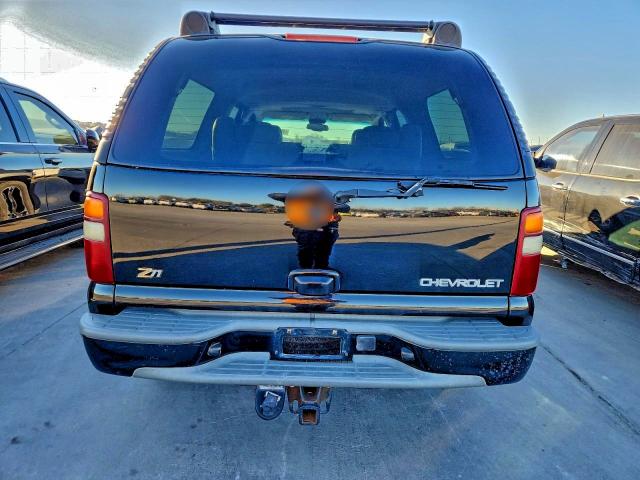 Photo 6 from auction – 2003 CHEVROLET SUBURBAN K with VIN 3GNFK16Z73G320259