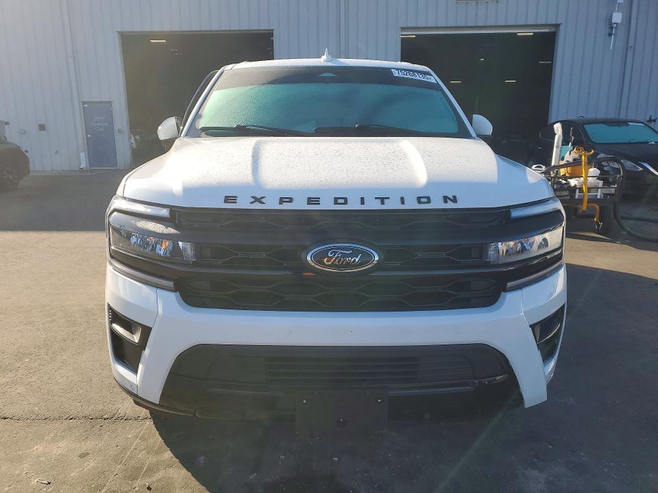 Photo 5 from auction – 2023 FORD EXPEDITION with VIN 1FMJU1K81PEA67040