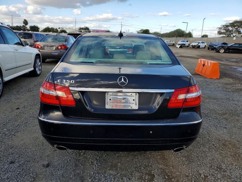 Photo 6 from auction – 2011 MERCEDES-BENZ E 350 with VIN WDDHF5GBXBA280826
