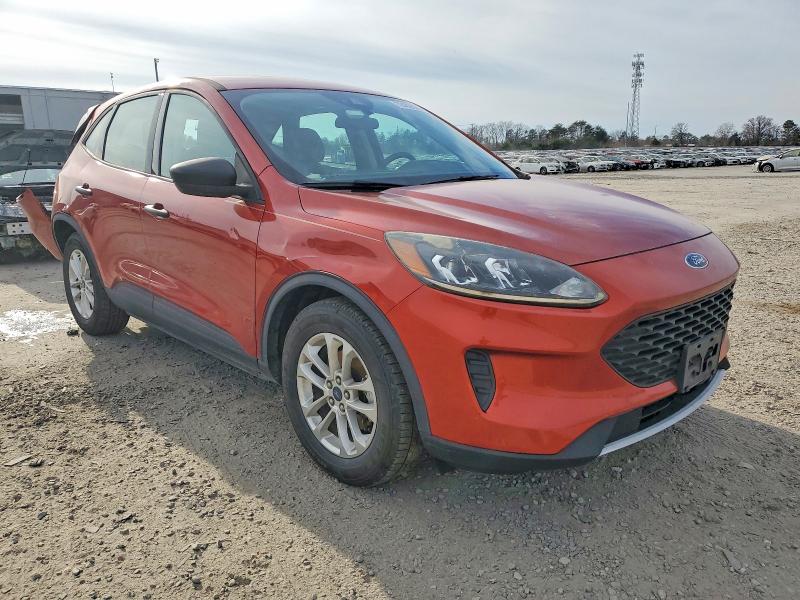 Photo 4 from auction – 2020 FORD ESCAPE S with VIN 1FMCU0F65LUA25448
