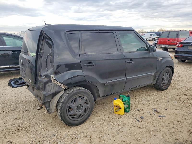 Photo 3 from auction – 2013 KIA SOUL with VIN KNDJT2A59D7591296