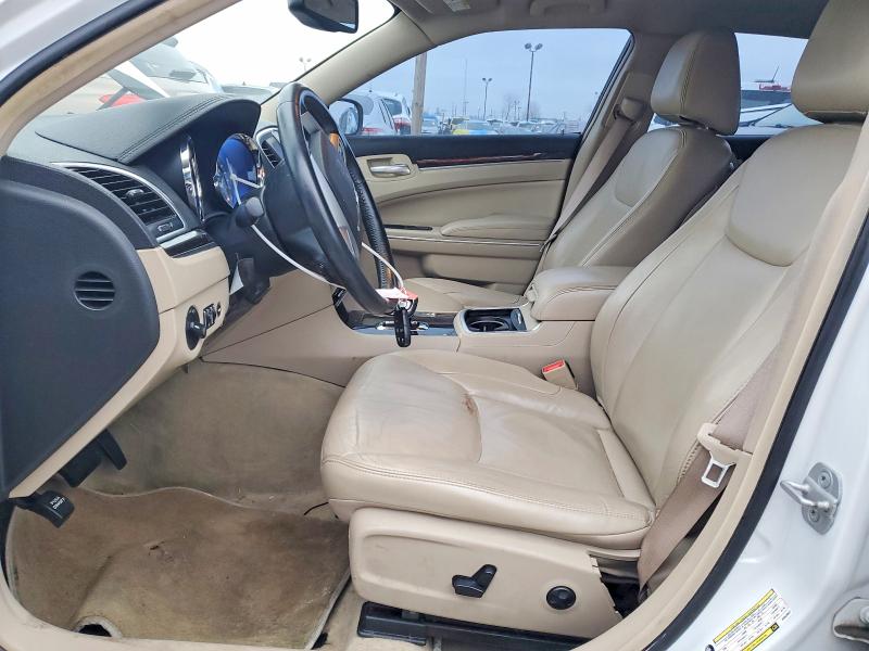 Photo 7 from auction – 2013 CHRYSLER 300 with VIN 2C3CCAAG4DH528927