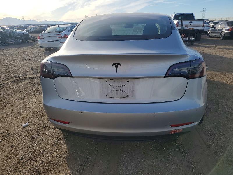 Photo 6 from auction – 2018 TESLA MODEL 3 with VIN 5YJ3E1EA1JF004101