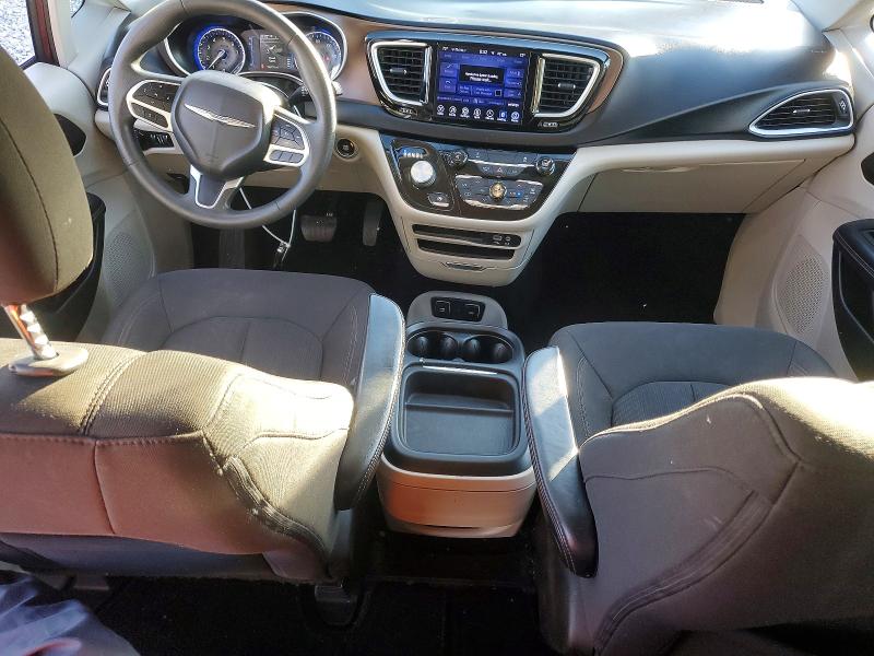 Photo 8 from auction – 2017 CHRYSLER PACIFICA with VIN 2C4RC1BG7HR844407