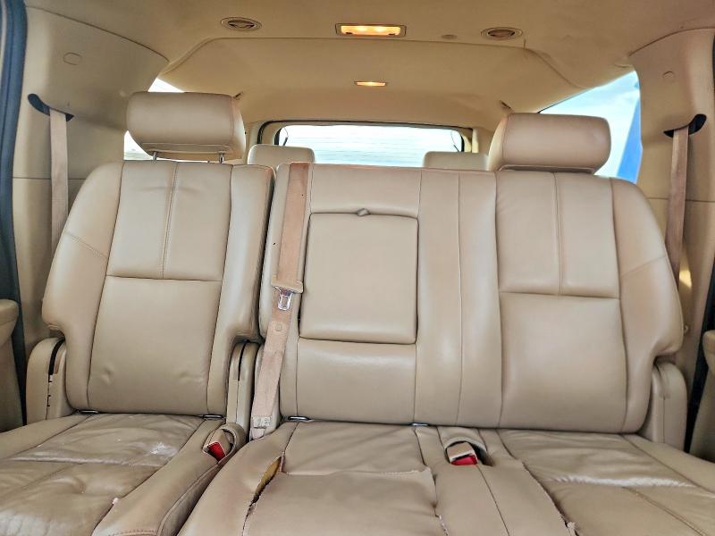 Photo 10 from auction – 2008 CHEVROLET SUBURBAN C with VIN 1GNFC16088R258019