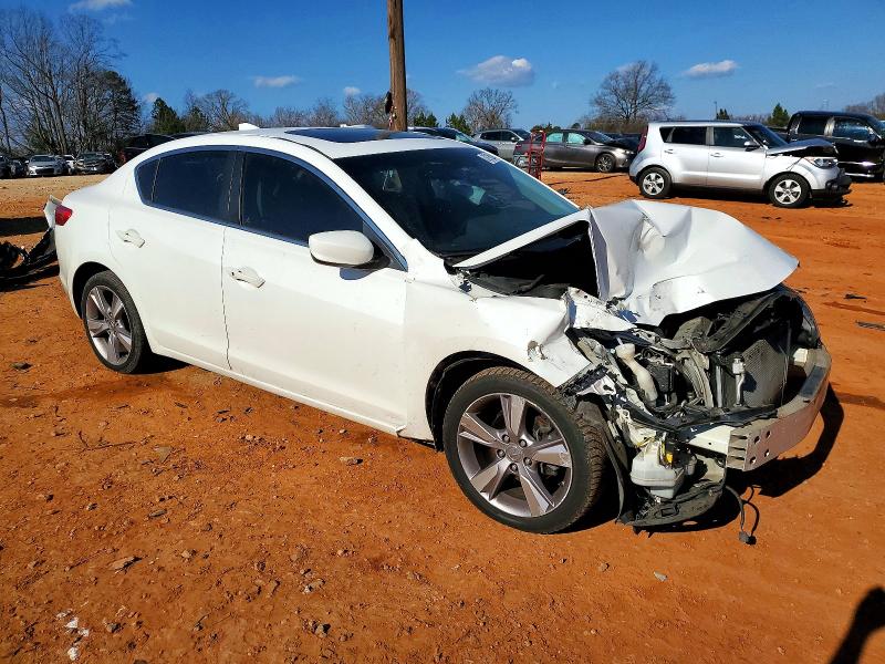 Photo 4 from auction – 2013 ACURA ILX 20 TEC with VIN 19VDE1F71DE012970