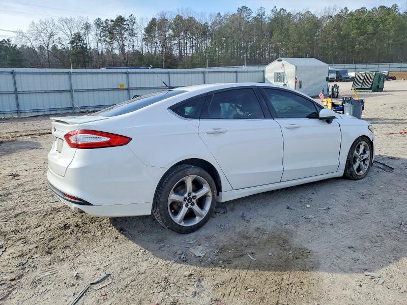 Photo 3 from auction – 2016 FORD FUSION S with VIN 3FA6P0G71GR209630