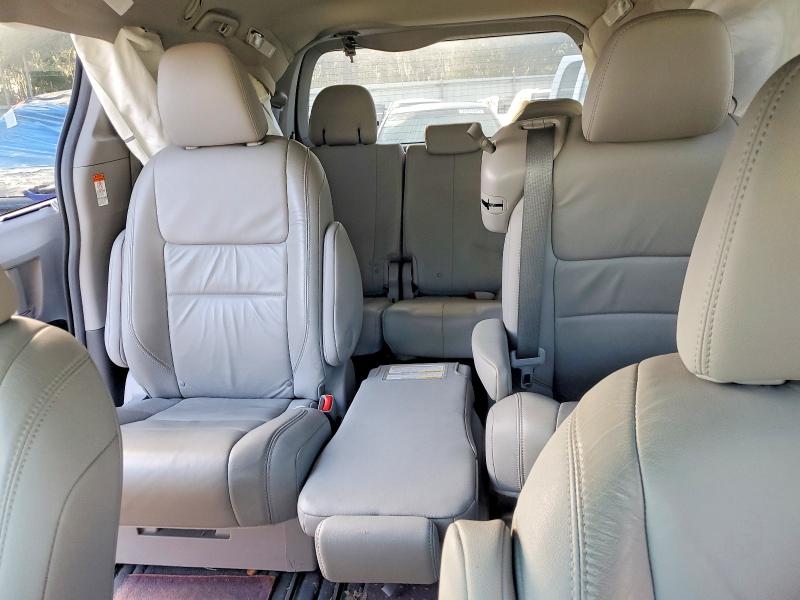 Photo 10 from auction – 2016 TOYOTA SIENNA with VIN 5TDYK3DC0GS724314