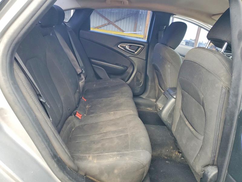 Photo 10 from auction – 2016 CHRYSLER 200 with VIN 1C3CCCAB8GN136433