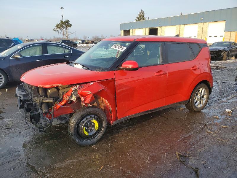 KIA SOUL 2022 with VIN KNDJ23AU5N7183945 - Photo from auction