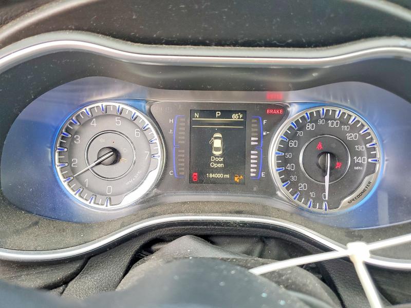 Photo 9 from auction – 2015 CHRYSLER 200 LIMITE with VIN 1C3CCCAB1FN666256