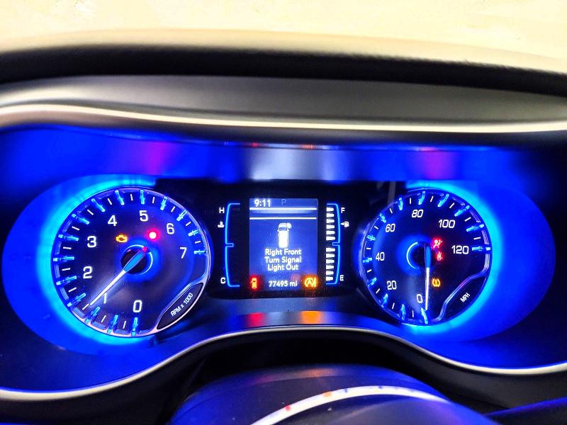 Photo 9 from auction – 2018 CHRYSLER PACIFICA with VIN 2C4RC1BG0JR174429
