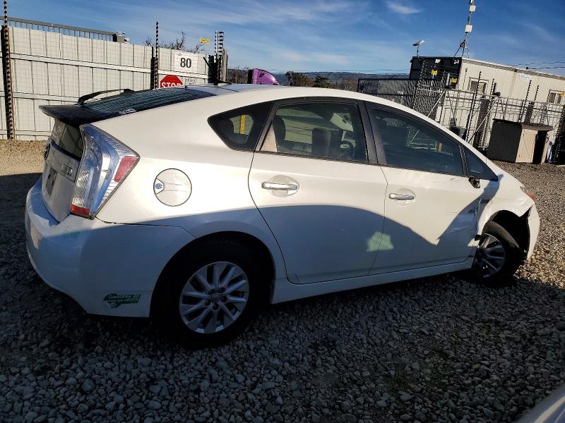 Photo 3 from auction – 2014 TOYOTA PRIUS PLUG-IN with VIN JTDKN3DP5E3052281