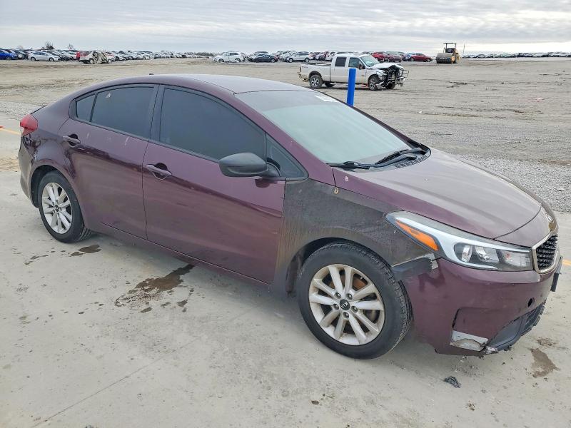 Photo 4 from auction – 2017 KIA FORTE LX with VIN 3KPFL4A73HE049006