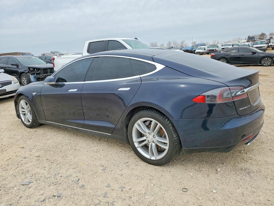 Photo 2 from auction – 2014 TESLA MODEL S with VIN 5YJSA1S11EFP45267