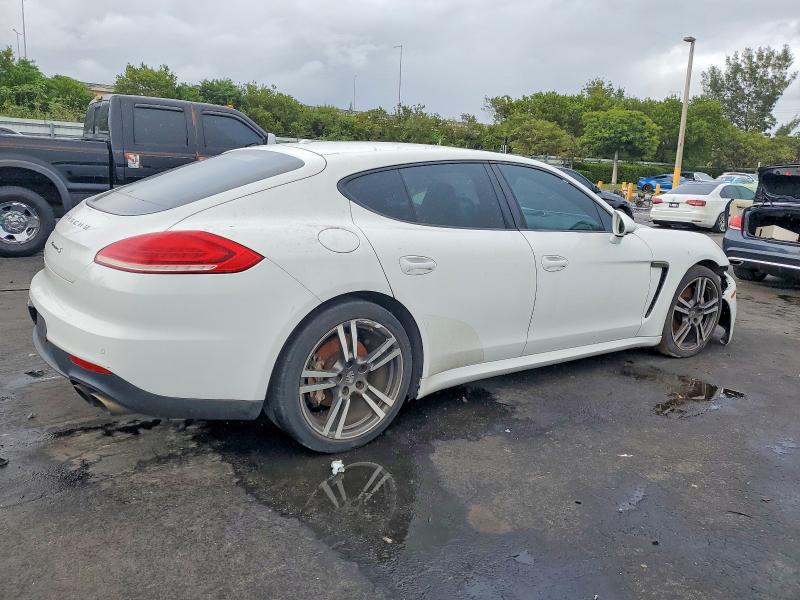 Photo 3 from auction – 2014 PORSCHE PANAMERA with VIN WP0AB2A74EL055532