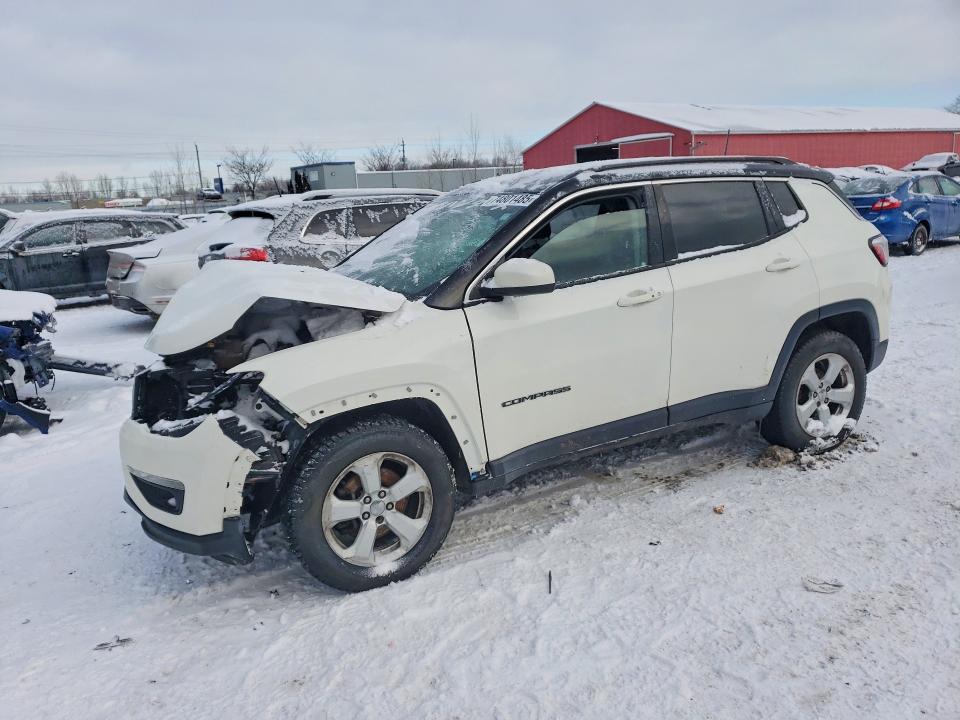 JEEP COMPASS 2018 with VIN 3C4NJDBB1JT493698 - Photo from auction