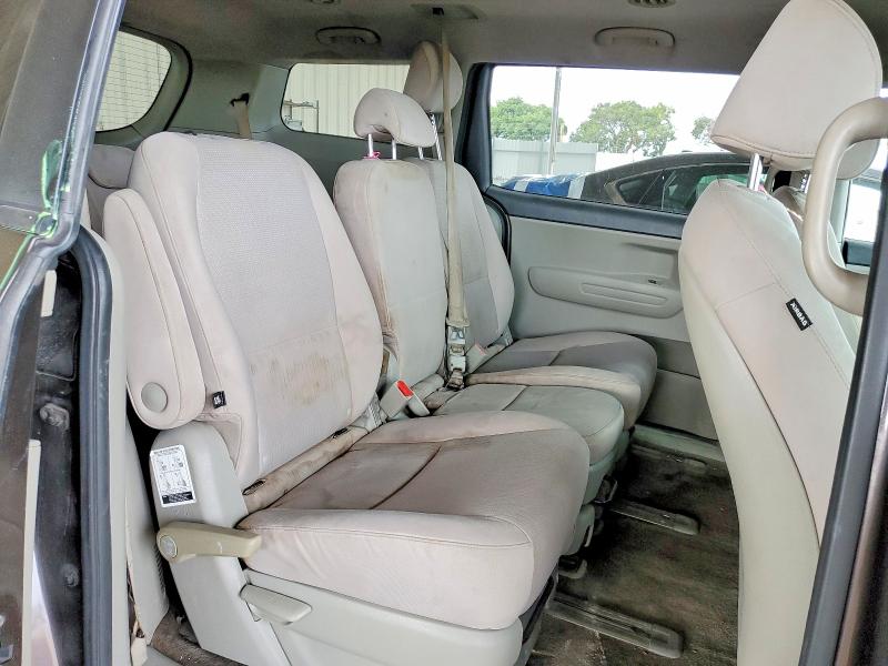 Photo 11 from auction – 2016 KIA SEDONA with VIN KNDMB5C17G6126036