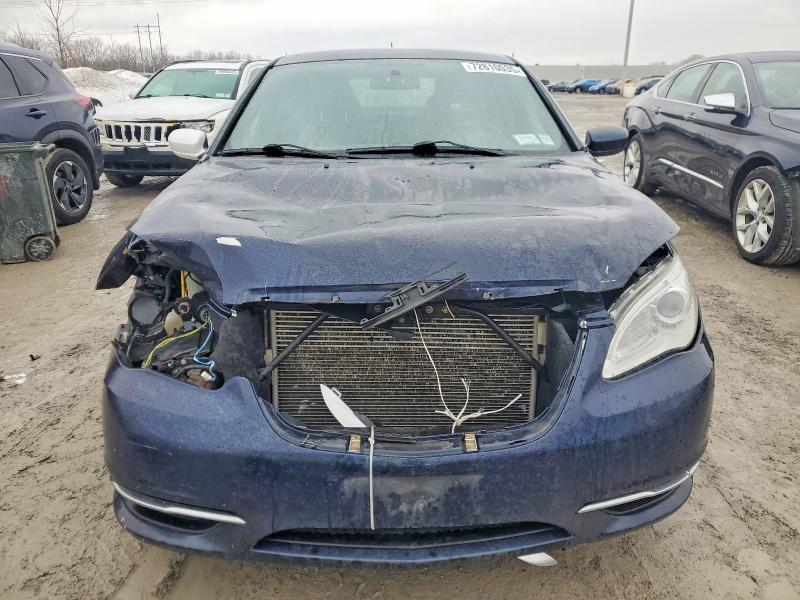 Photo 5 from auction – 2013 CHRYSLER 200 LX with VIN 1C3CCBAB3DN733804