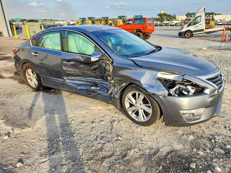 Photo 4 from auction – 2015 NISS ALTIMA with VIN 1N4AL3AP3FC187577