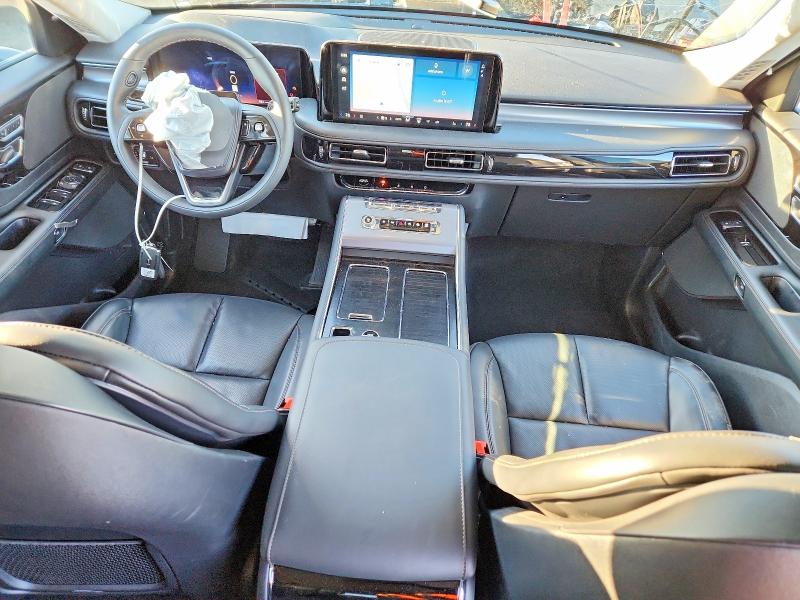 Photo 8 from auction – 2025 LINCOLN AVIATOR with VIN 5LM5J6XC1SGL07301