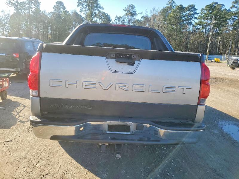 Photo 6 from auction – 2004 CHEVROLET AVALANCHE with VIN 3GNEC12T54G315962