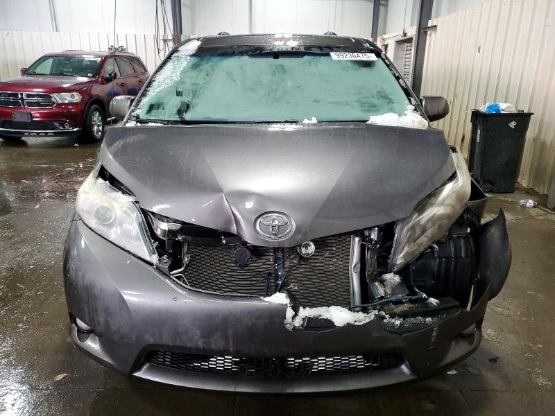 Photo 5 from auction – 2012 TOYOTA SIENNA XLE with VIN 5TDYK3DC1CS241635