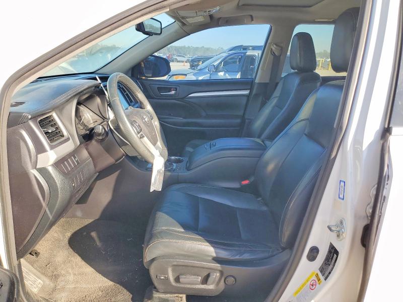 Photo 7 from auction – 2016 TOYOTA HIGHLANDER with VIN 5TDKKRFH1GS164661