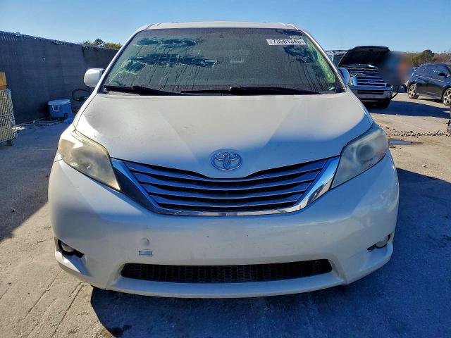 Photo 5 from auction – 2016 TOYOTA SIENNA XLE with VIN 5TDDK3DC3GS144117