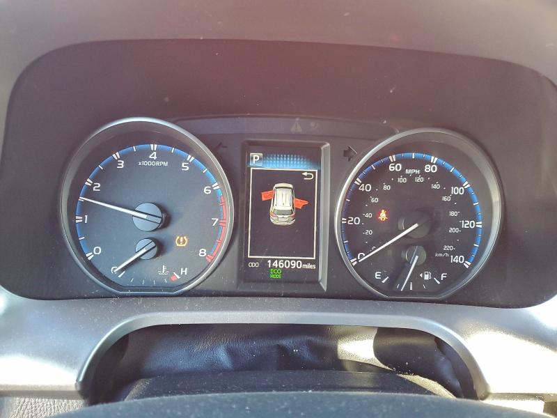 Photo 9 from auction – 2017 TOYOTA RAV4 LE with VIN JTMZFREV3HJ116362
