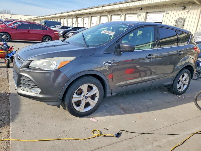 FORD ESCAPE SE 2015 with VIN 1FMCU0GX6FUA59877 - Photo from auction