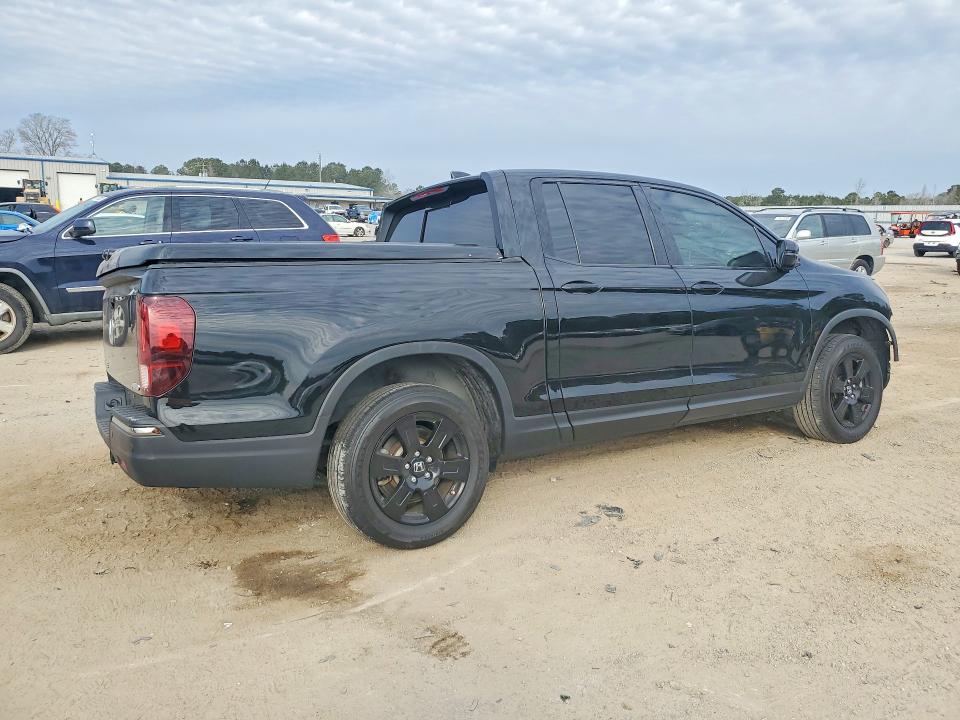 Photo 3 from auction – 2019 HONDA RIDGELINE with VIN 5FPYK3F80KB017288