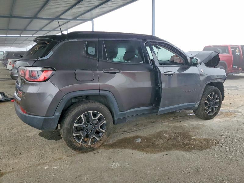 Photo 3 from auction – 2019 JEEP COMPASS TR with VIN 3C4NJDDB9KT771620