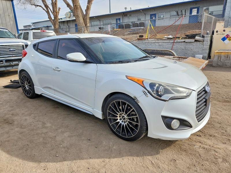 Photo 4 from auction – 2015 HYUNDAI VELOSTER T with VIN KMHTC6AE9FU218193