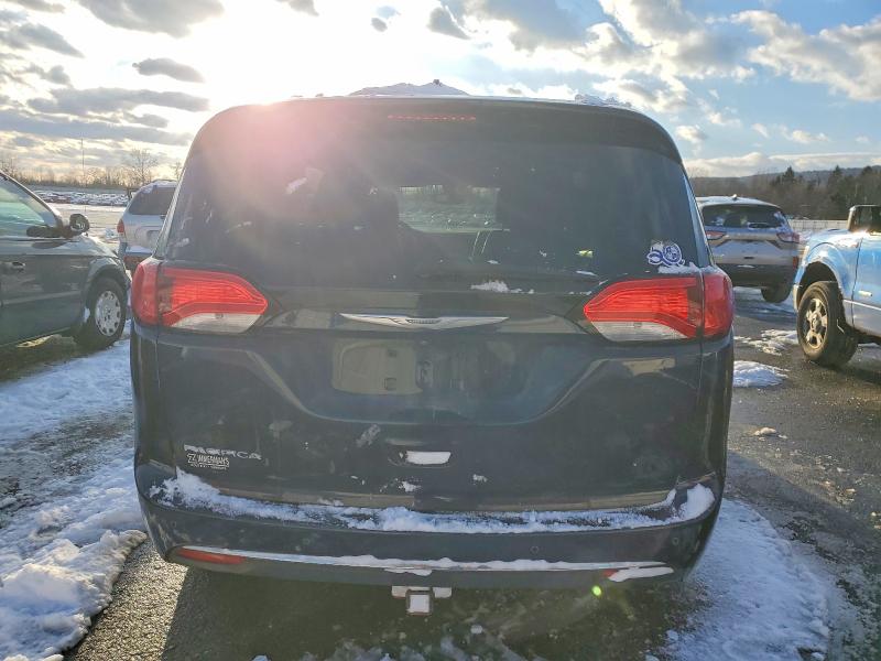 Photo 6 from auction – 2017 CHRYSLER PACIFICA T with VIN 2C4RC1EG6HR704540
