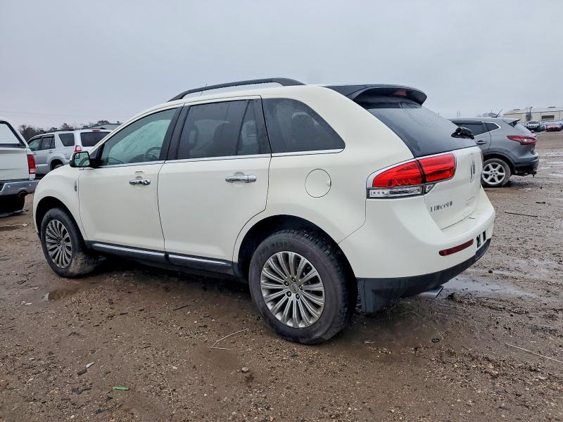 Photo 2 from auction – 2012 LINCOLN TOWNHOUSE MKX with VIN 2LMDJ6JK8CBL14211