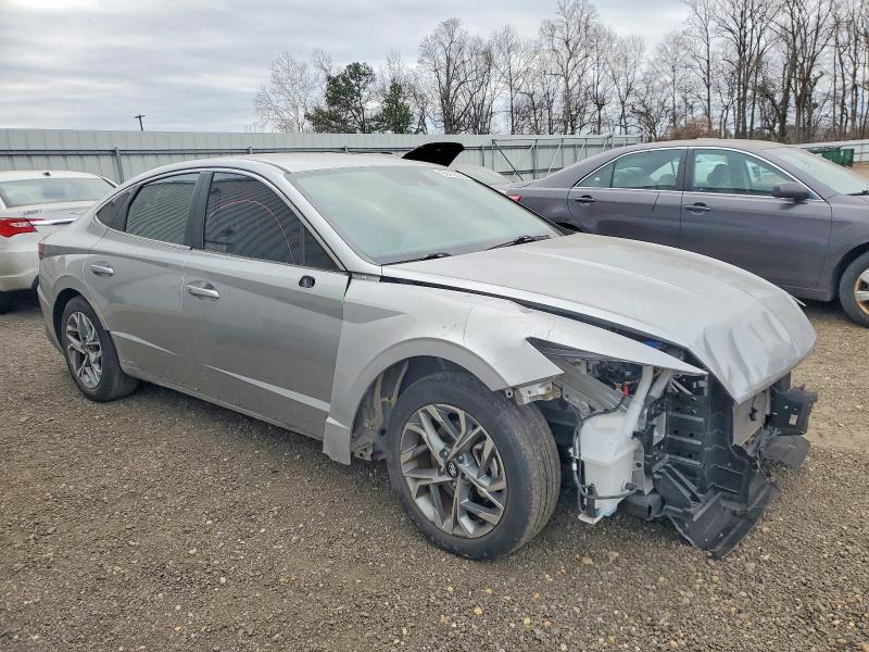Photo 4 from auction – 2021 HYUNDAI SONATA SEL with VIN 5NPEL4JA2MH063444